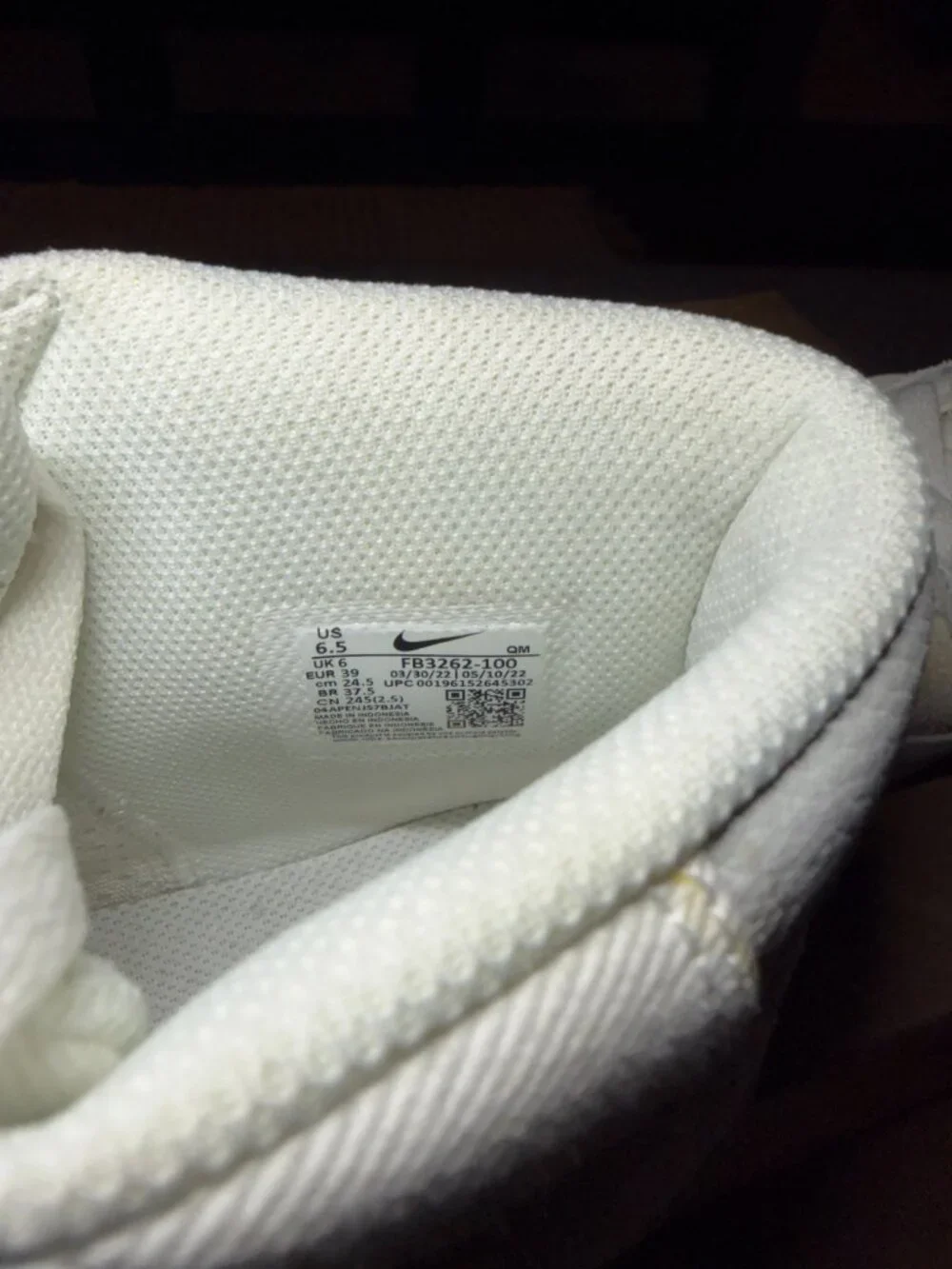 NIke Blazer Mid Summit White Sail